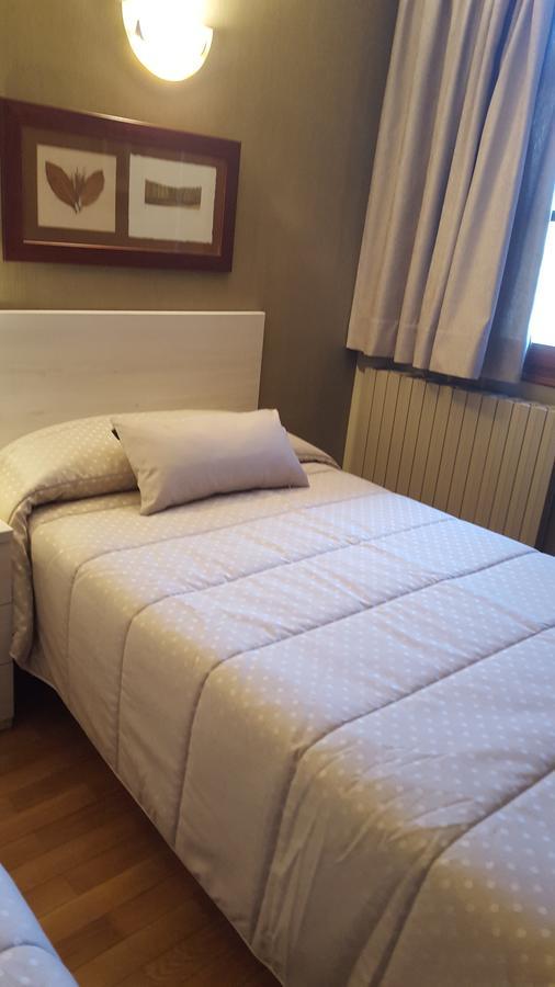 Escuer Aparta-Hotel Puertolas المظهر الخارجي الصورة